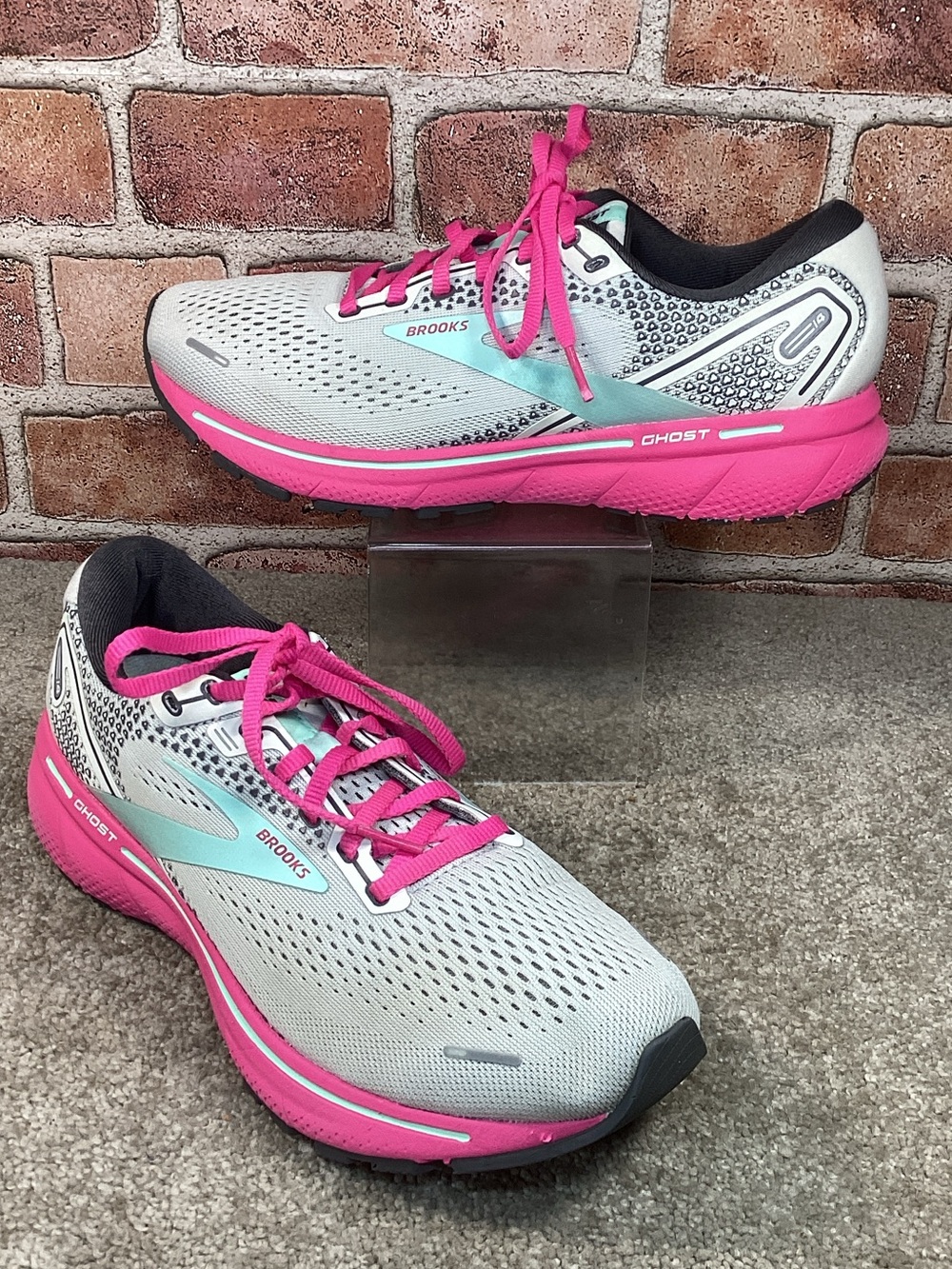 Brooks Ghost 14 women’s running shoes sneakers size 9